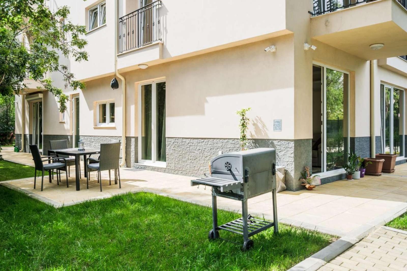 Garden Apartment Fichoza 1 - 80 M From The See Varna Exterior photo